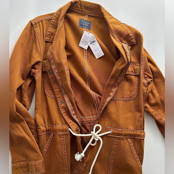 ✨New ABERCROMBIE & FITCH Utility Jumpsuit Camel Small - Picture 7 of 9